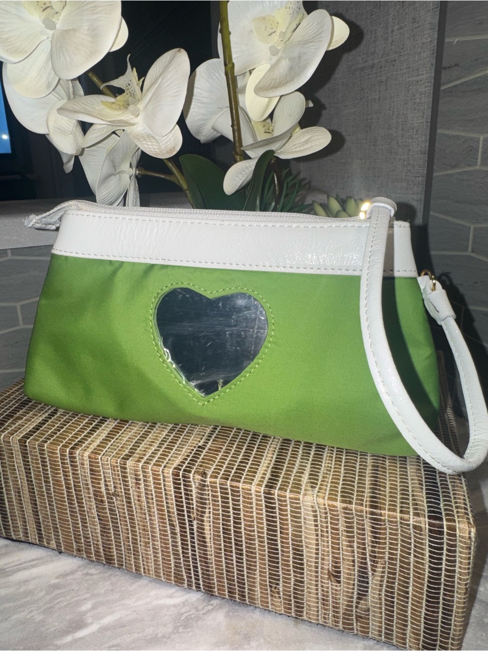 Like New Sharif Green and White Wristlet Clutch with Mirror on Back  fits Phone - Picture 2 of 7